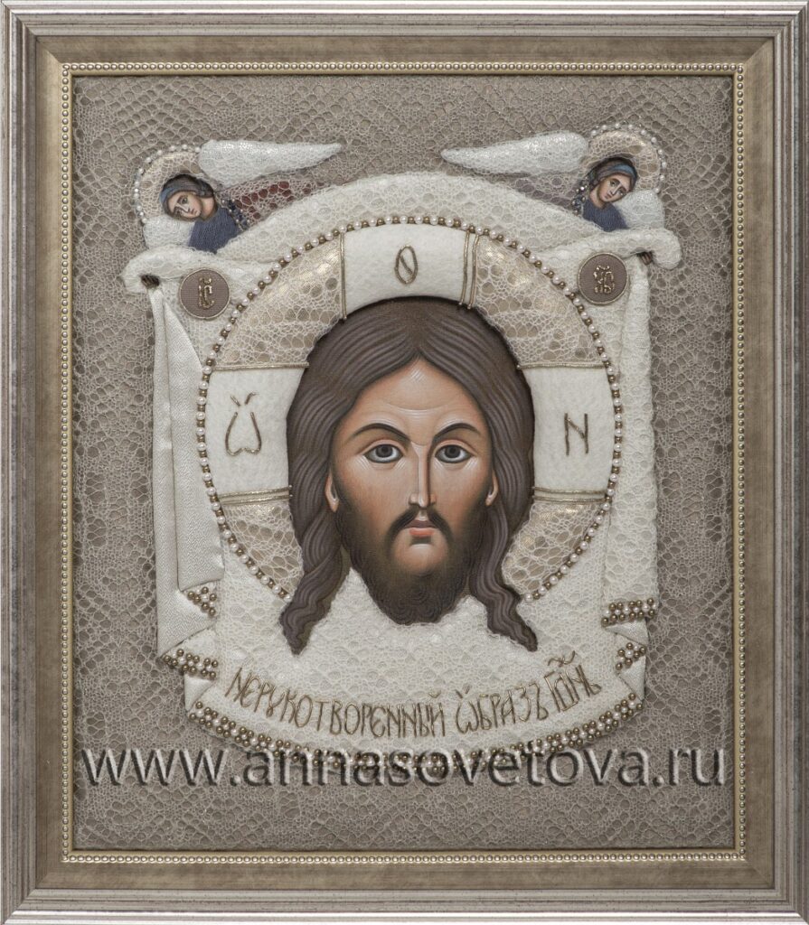 Икона «СПАС НЕРУКОТВОРНЫЙ» в ризе из оренбургского пухового платка